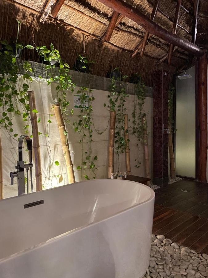 Luxury Con Lagoon Club - Adults Only Hotel